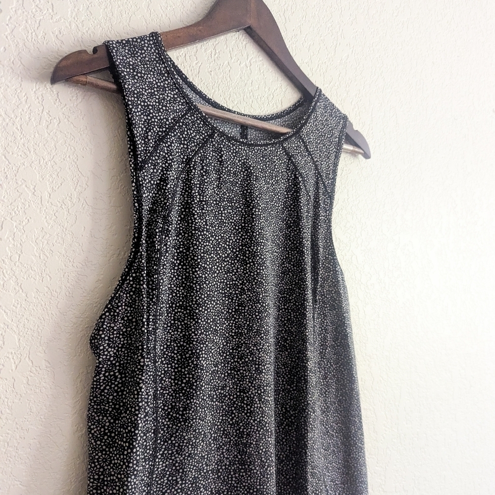 Lululemon Black Floral Workout Tank - Picture 2 of 4